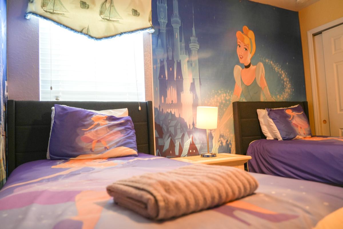 Bedroom 5 Princess Theme (Upstairs)