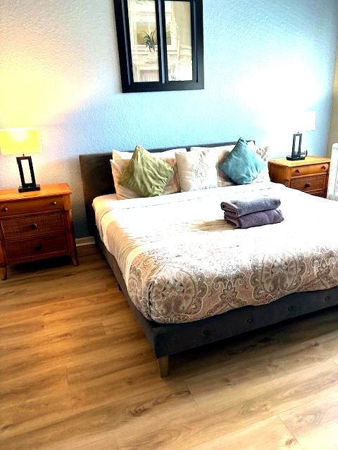 Bedroom 1 (King Suite)