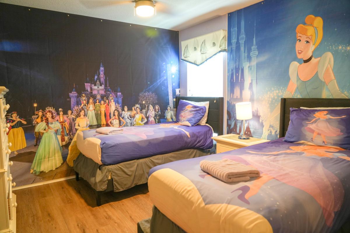 Bedroom 5 Princess Theme (Upstairs)