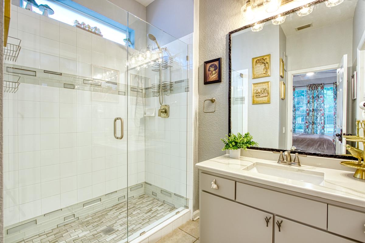 2nd Master Bathroom