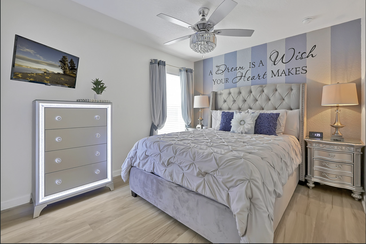 Queen Suite on the 1st Floor