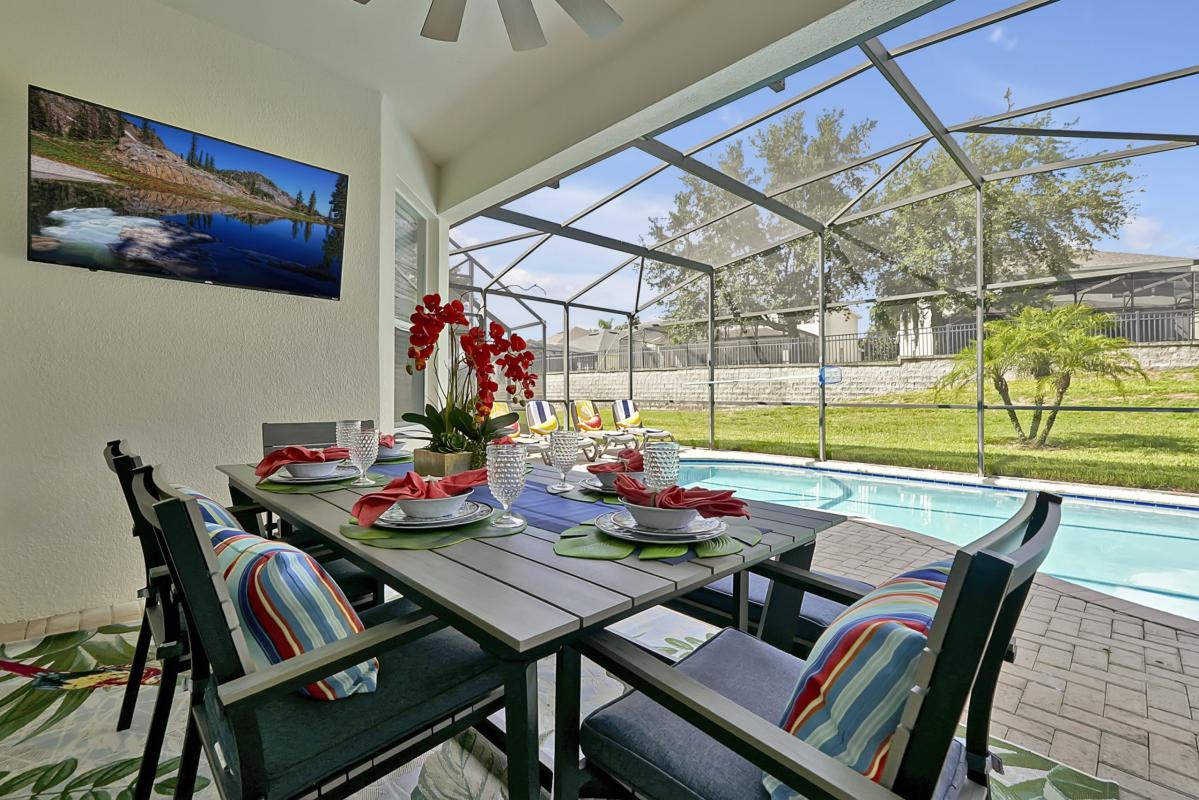 Outdoor Dining with Smart TV