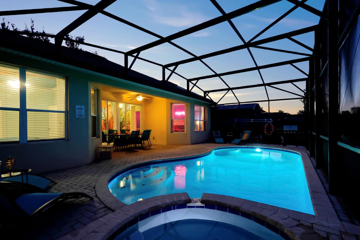 Screened private pool & spa with peaceful lake views?perfect for sunny swims and sunset soaks.