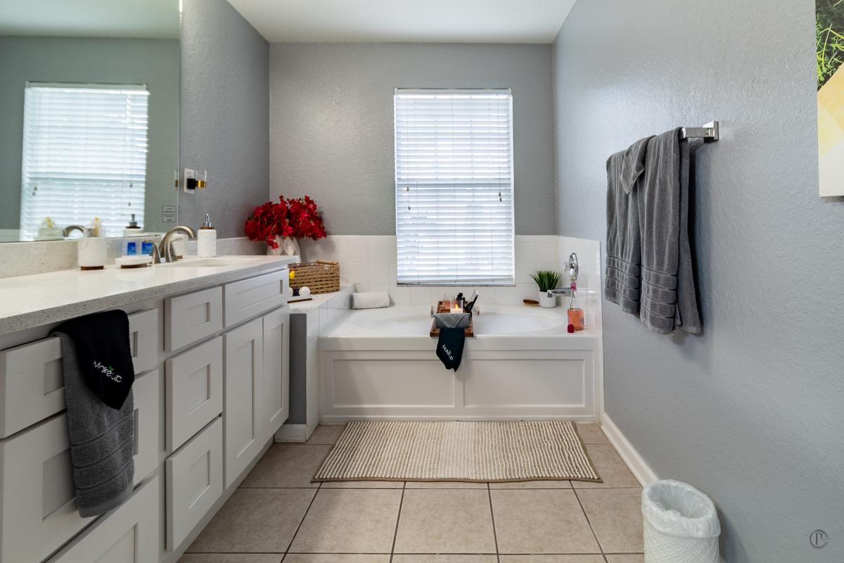 Full Bath 1