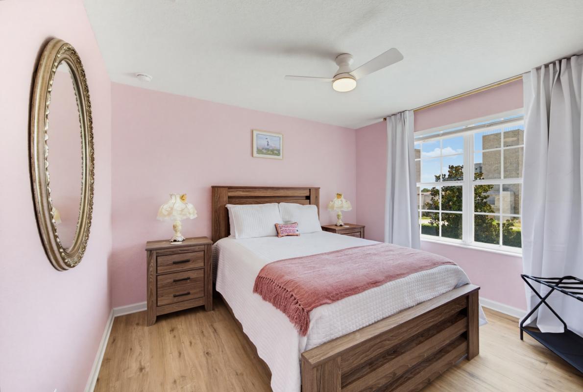 Upstairs Queen Bedroom